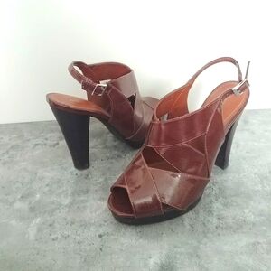 Brown Crisscross Open-toe Sandals